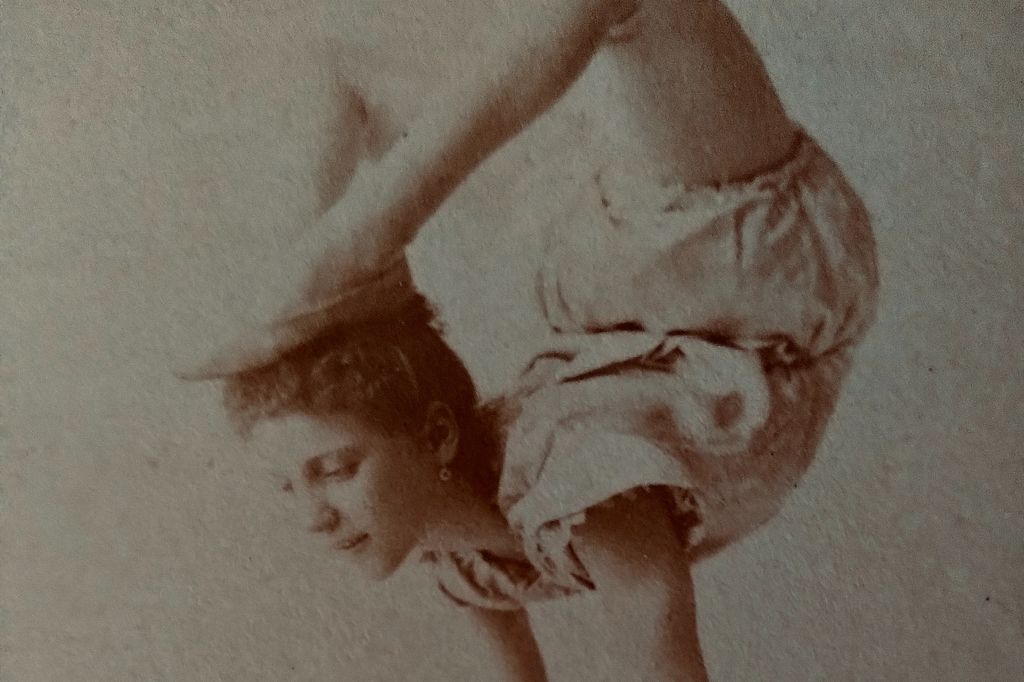 Ena Bertoldi Contortionist Ferndale Road 1904