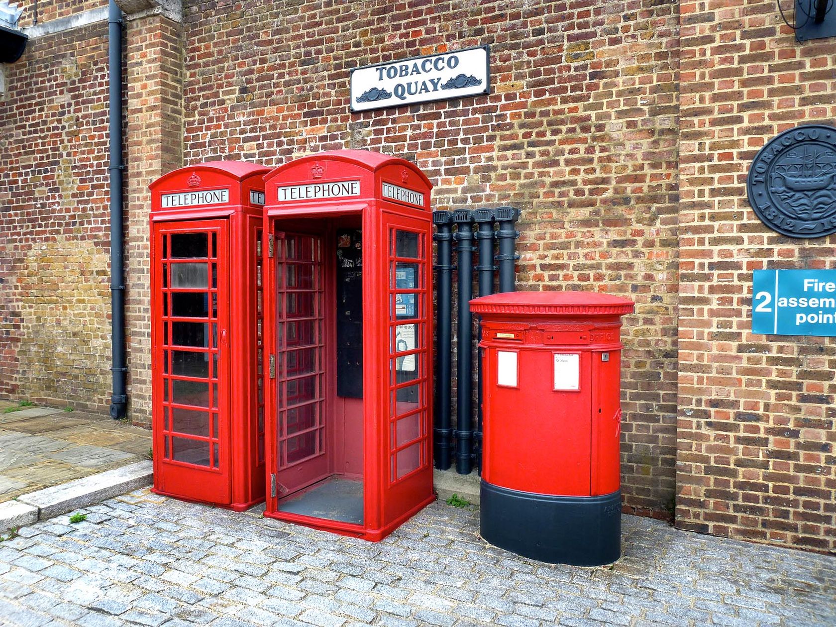tobacco wharf Dock"-London E1-'Open Day Visit' (Jan 2024) Walk around waterways - St